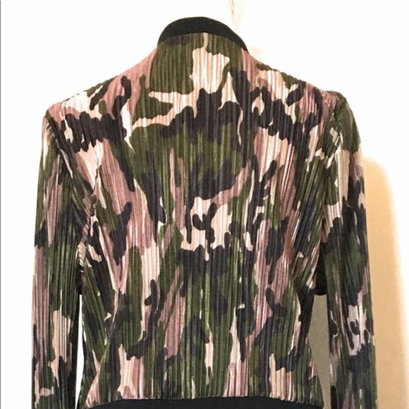 Charlotte Russe Camo jacket, Sz med - Picture 3 of 5